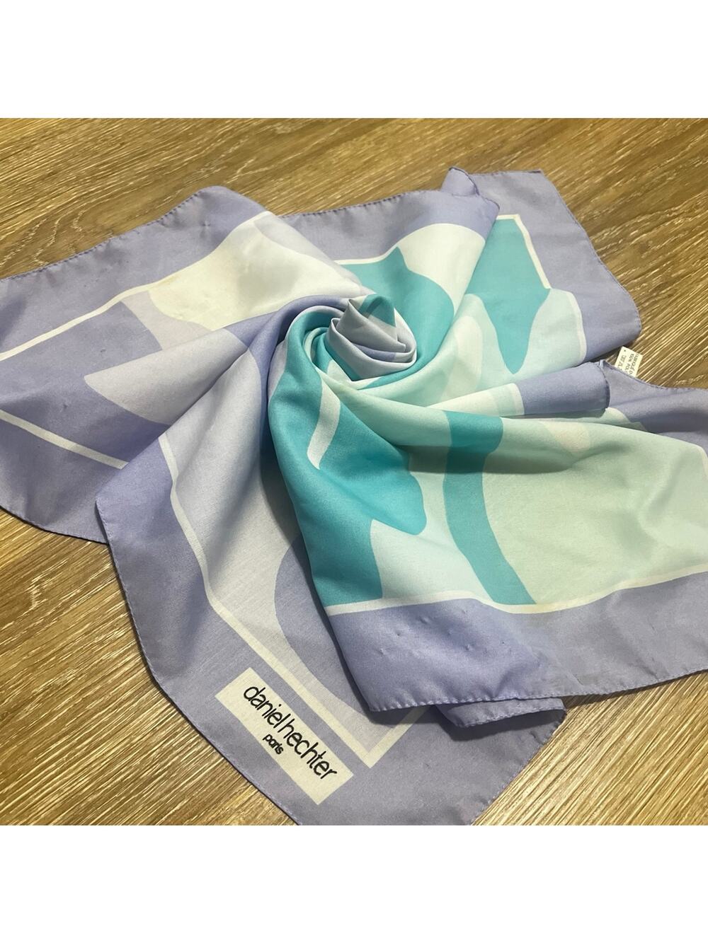 Vintage Daniel Hechter Paris 60s/70s Avante Garde Periwinkle Headscarf